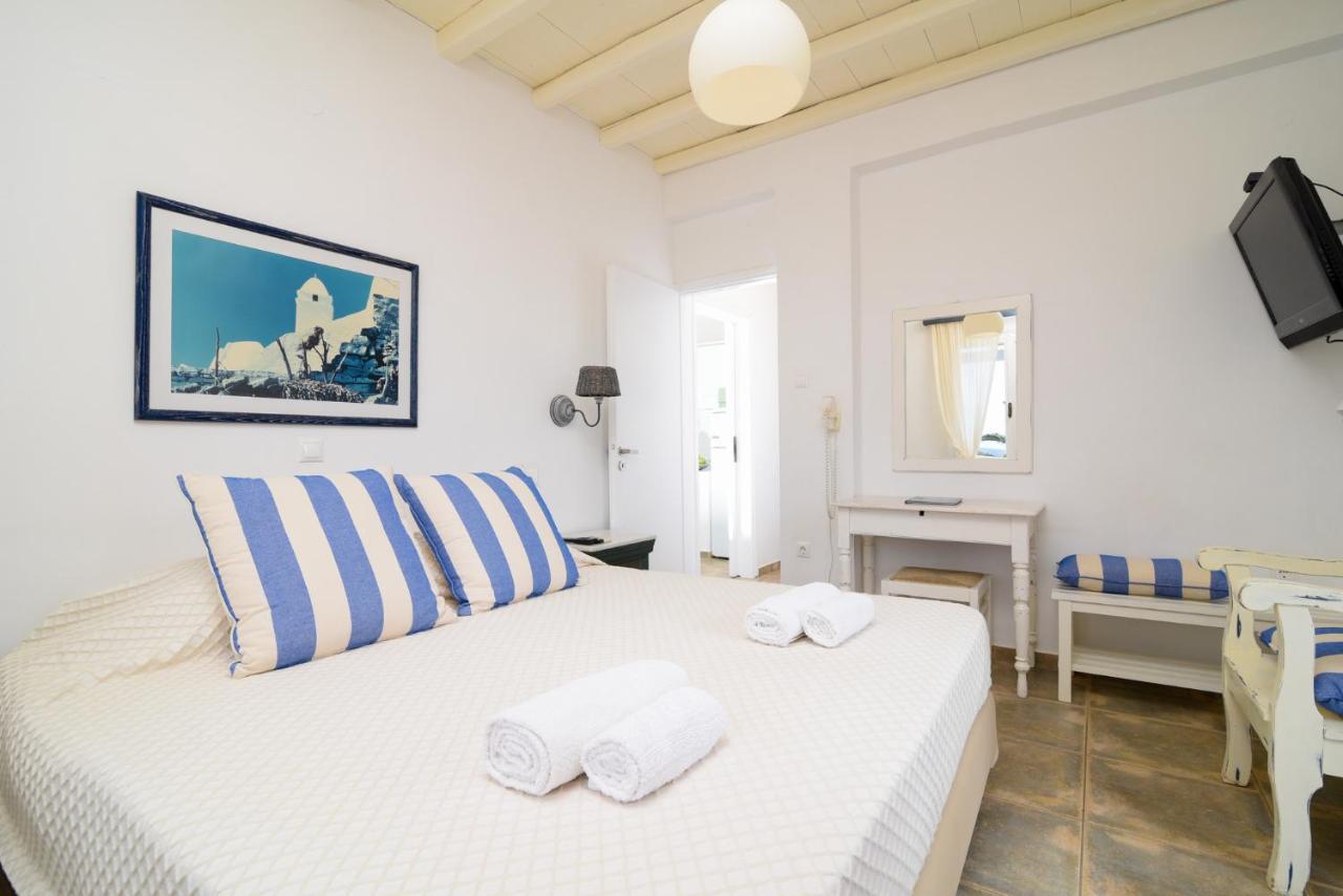 Golden Beach Studios & Suites Tinos Bagian luar foto